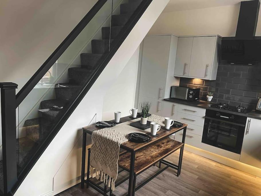 Comfortable Home In Bolton Farnworth エクステリア 写真